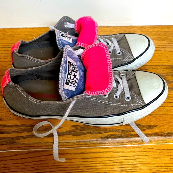 Converse Shoes - Converse gray/pink women’s 10 men’s 8